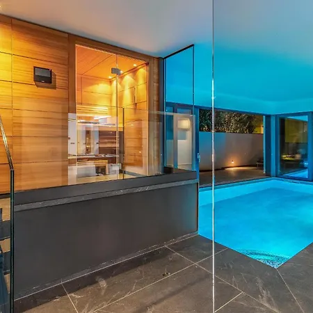 4 Bedroom Awesome In Fazana