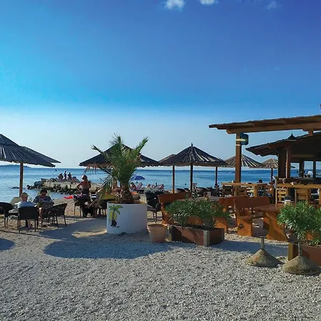 4 Bedroom Awesome In Nyaraló *