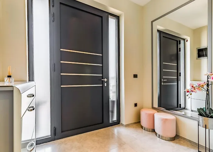 Nyaraló 4 Bedroom Awesome In