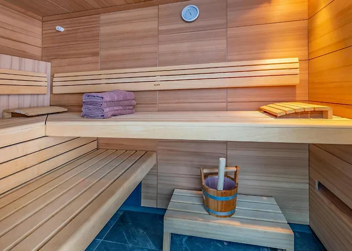 4 Bedroom Awesome In Nyaraló