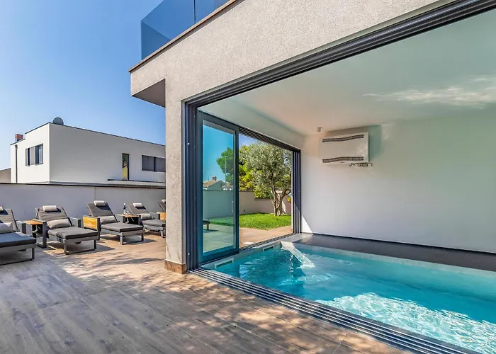 Nyaraló 4 Bedroom Awesome In *