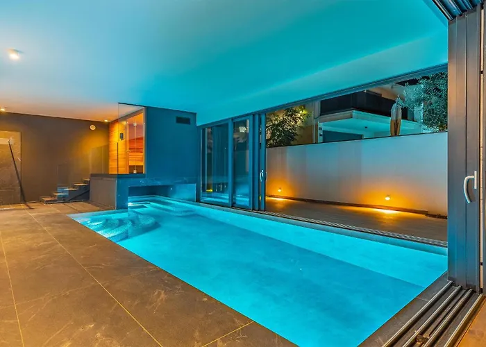 Nyaraló 4 Bedroom Awesome In *